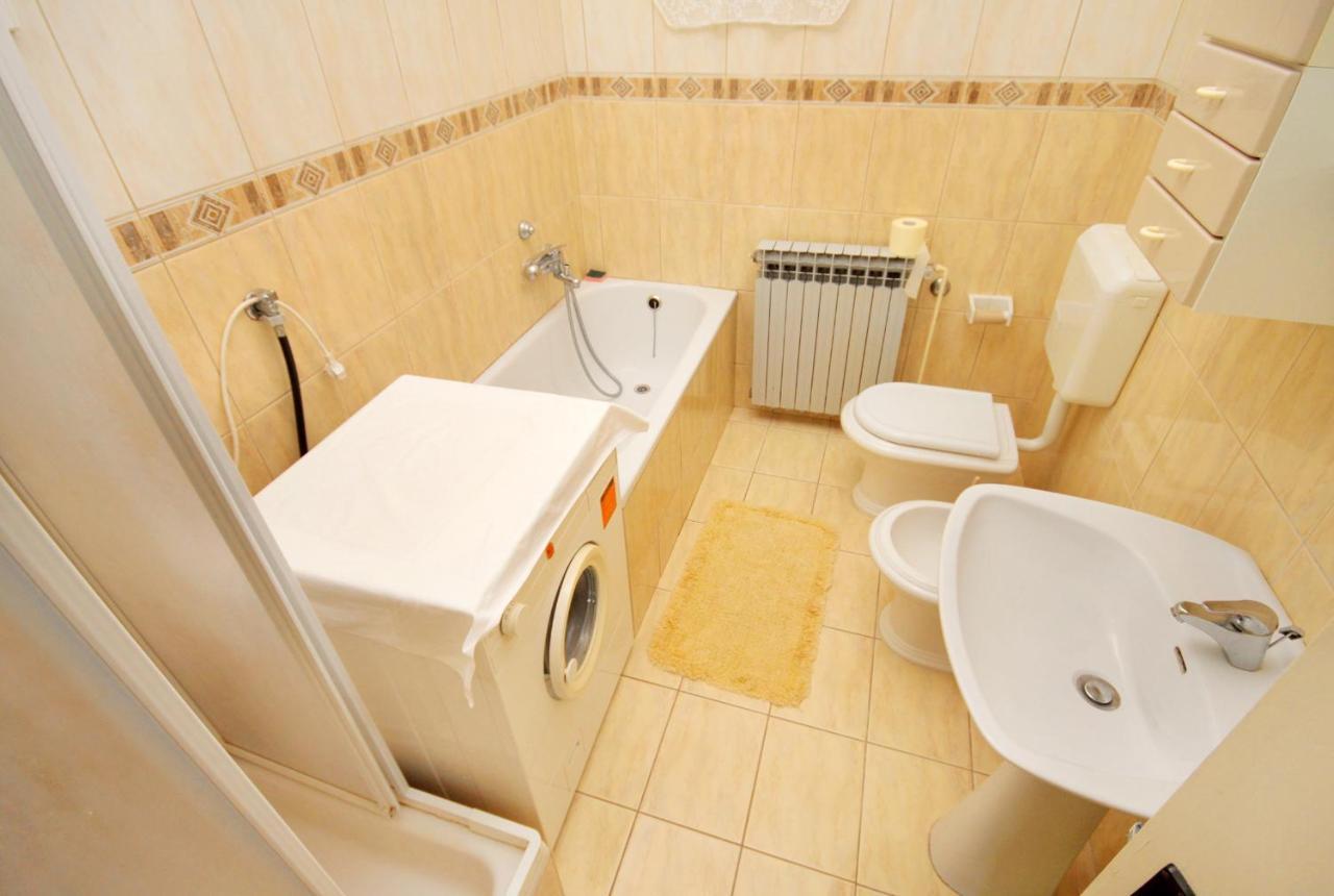 Apartments With A Parking Space Senj - 5572 エクステリア 写真