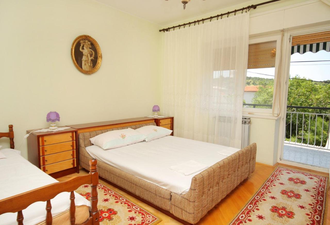 Apartments With A Parking Space Senj - 5572 エクステリア 写真